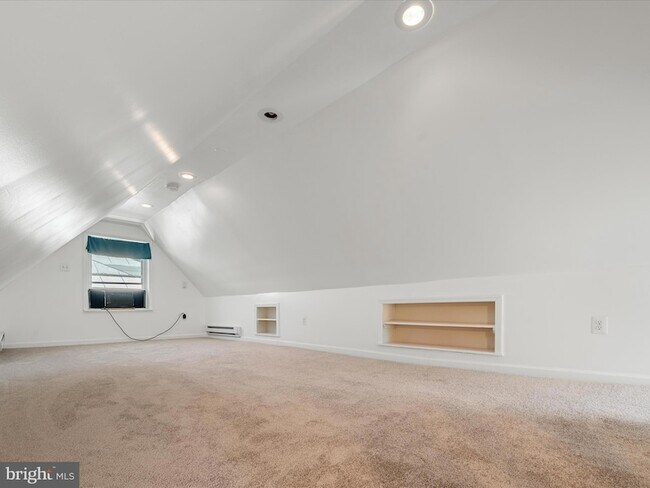 Building Photo - 5479 Main St