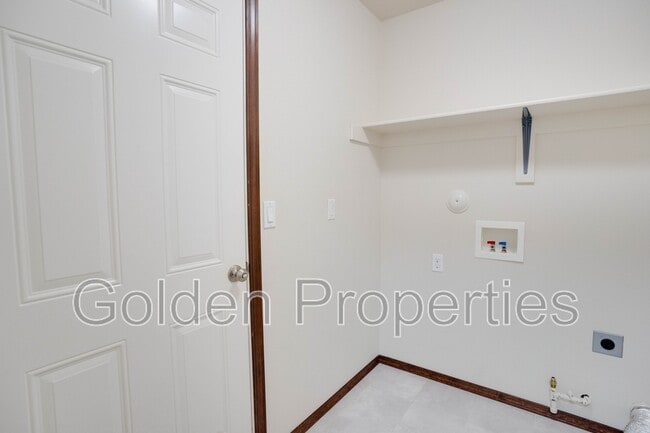 Building Photo - 2545 W Blueberry Cir