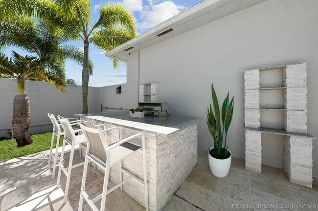 Building Photo - 15503 Temple Blvd