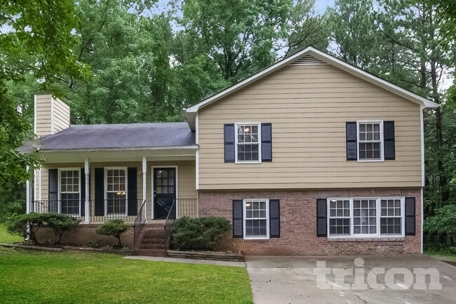 Building Photo - 1202 Holly Hills Dr SW