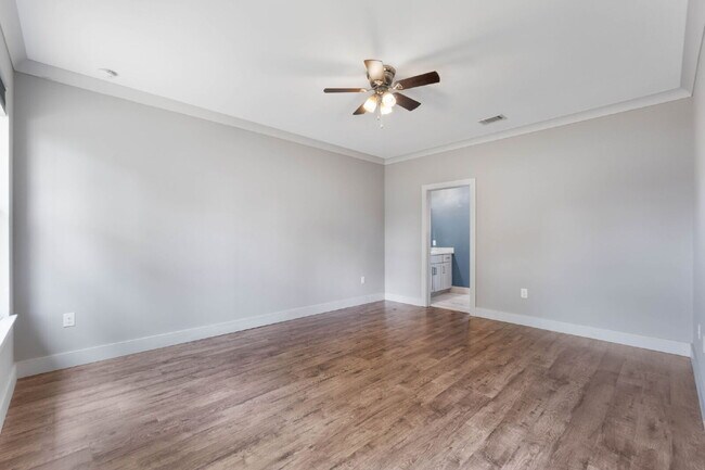 Building Photo - 4464 Goldfinch Way