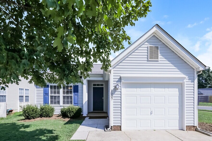 Primary Photo - 1007 Kansas City Dr