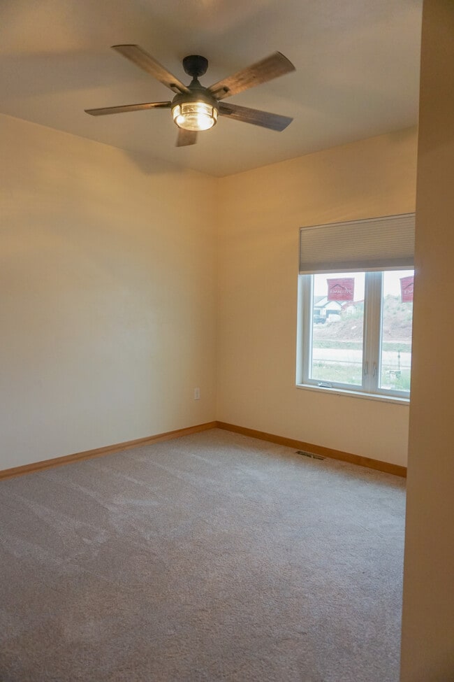 Building Photo - 2682 Princeton Dr