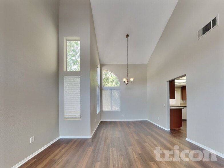 Building Photo - 44238 Gillan Ave