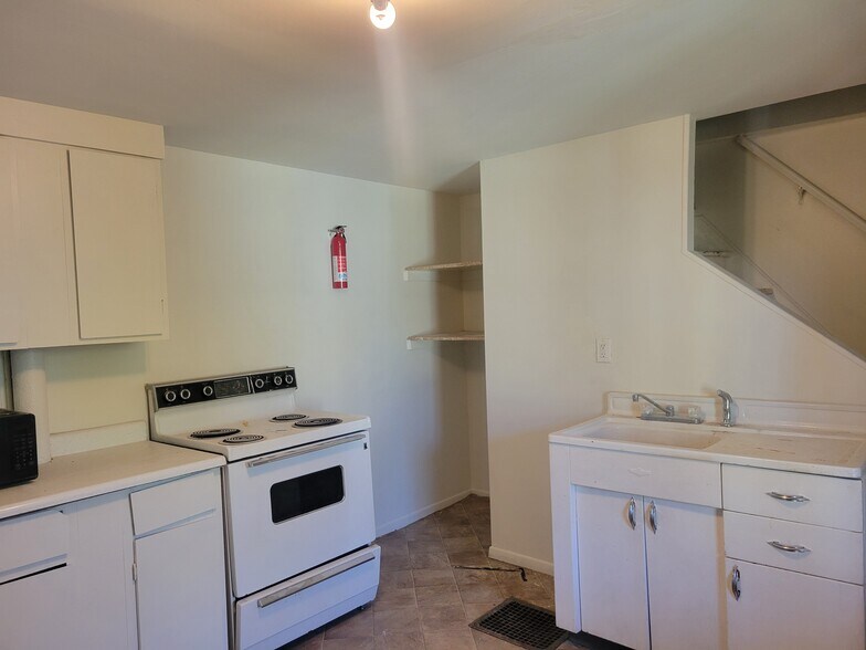 Building Photo - 59 Pearl St