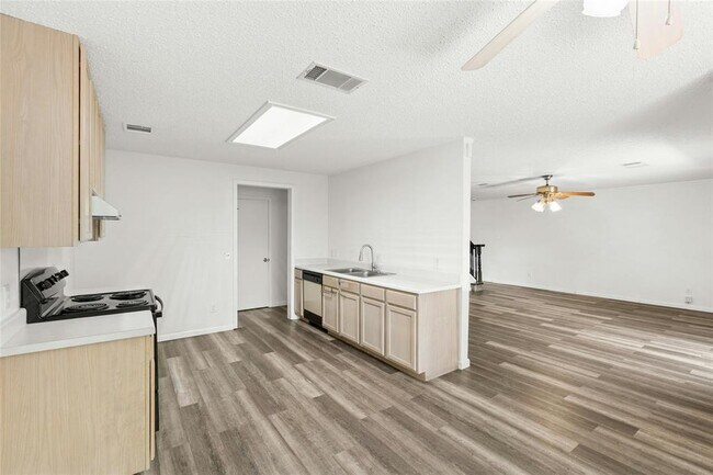 Building Photo - 1614 Alazan Cove