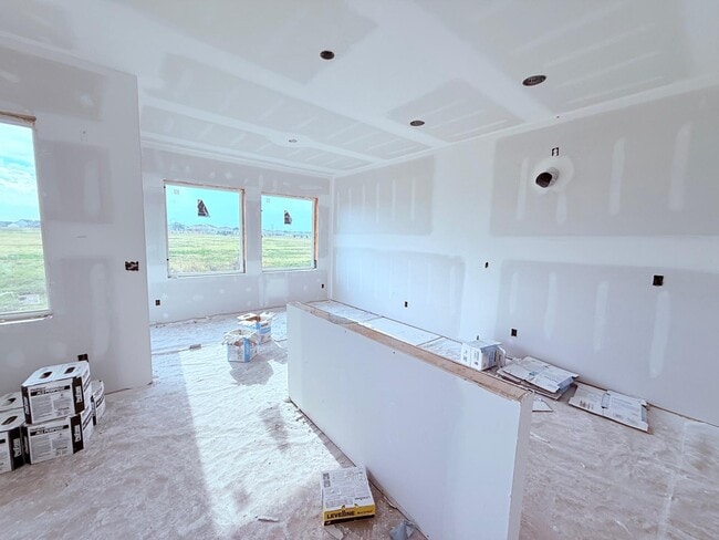 Building Photo - 1110 NW Sproul Dr