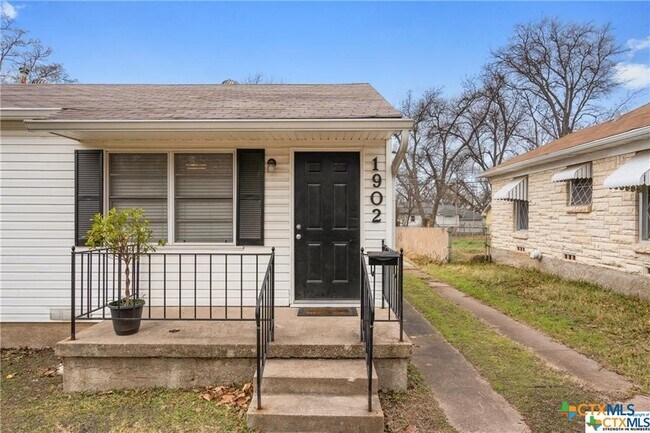 Building Photo - 1902 S 9th St