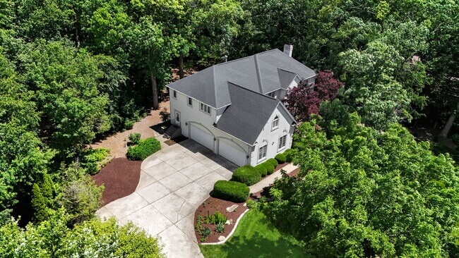 Building Photo - 36W244 Fieldcrest Dr