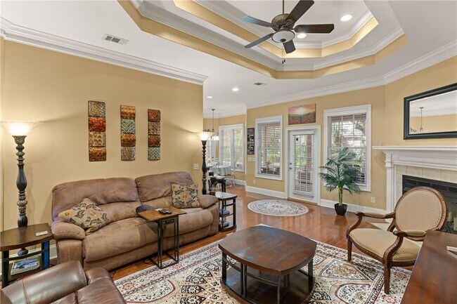 Building Photo - 111 Chinquapin Dr