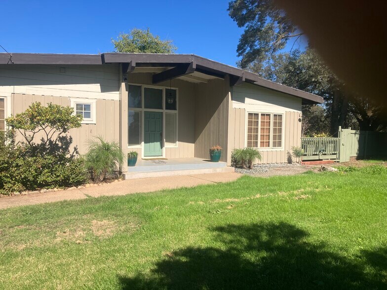 Primary Photo - 12523 La Vida Ln