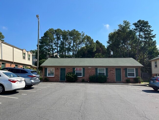 Building Photo - 1357 Sharon Rd W