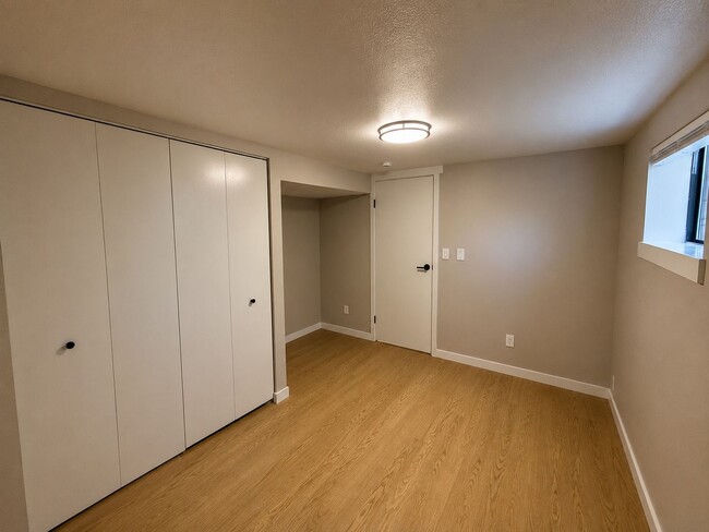 Building Photo - Fully Remodeled Ballard 5 Bed/2 Bath Home w/ A/C!