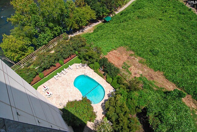 Building Photo - 100 Sunset Blvd