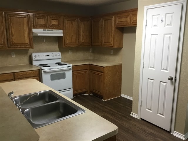 Building Photo - 6530 Ithaca Falls