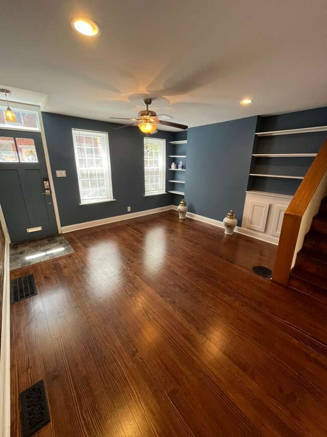 Building Photo - 2033 Kater St