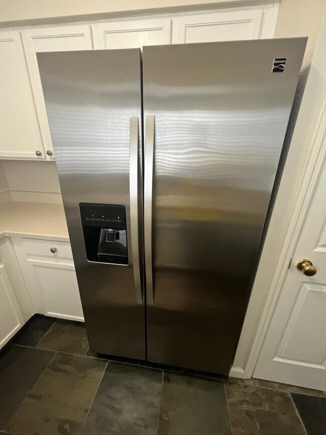 Building Photo - 13536 Embassy Park Ct