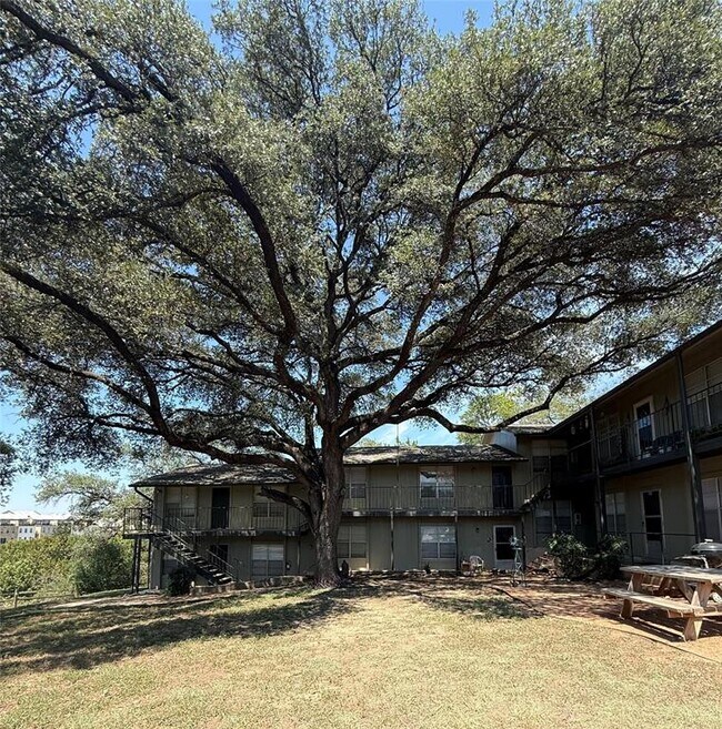 Primary Photo - 509 Cedar Dr