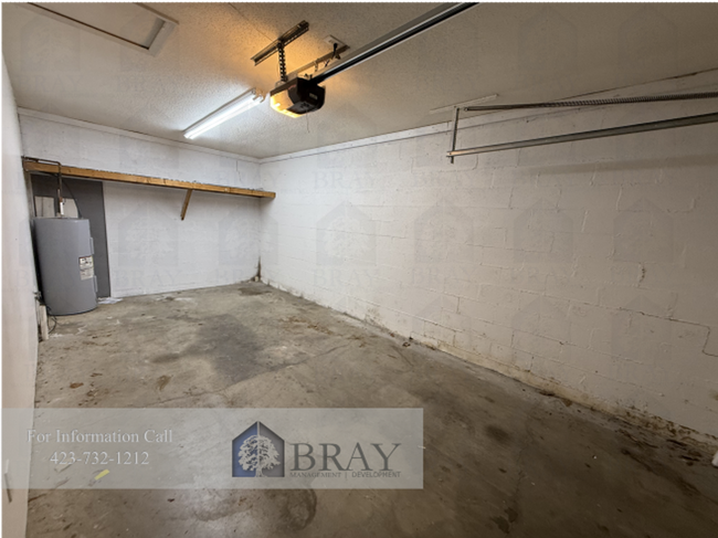 Building Photo - Charming 2-Bedroom Home on a Wooded Lot wi...