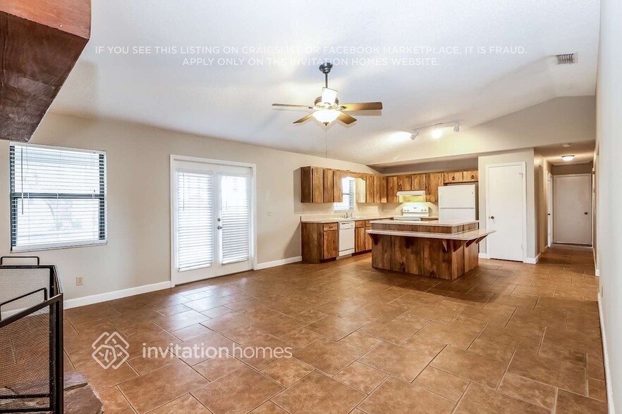 Building Photo - 2301 Beechwood Ct