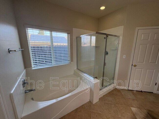 Building Photo - 4911 W Elkhorn Ave