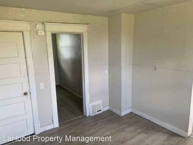 Building Photo - 3 br, 2 bath House - 2802 W Seibold st