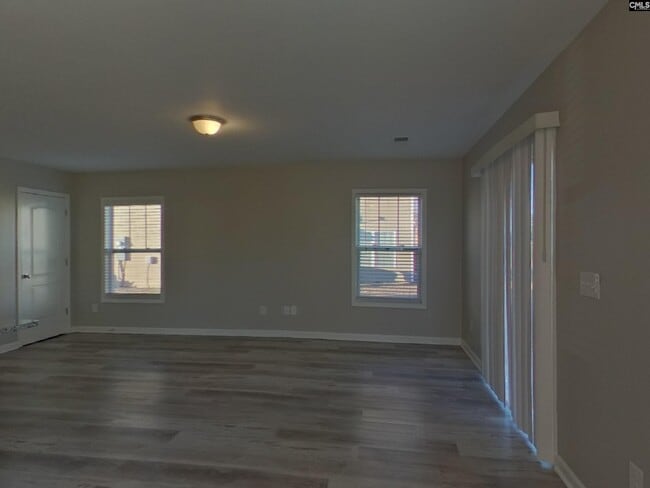 Building Photo - 422 Providence Plantation Cir