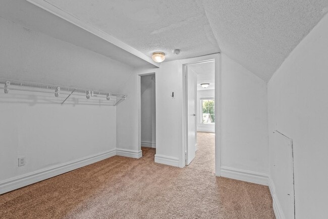 Building Photo - 3301 22nd Ave S