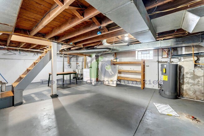 Building Photo - 655 High St SW