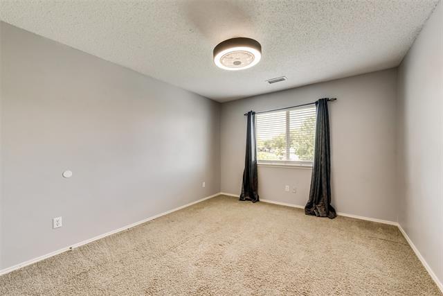 Building Photo - 803 Livingston Dr