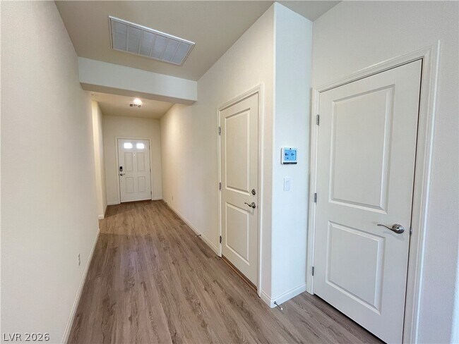 Building Photo - 7458 Mason Springs Ave