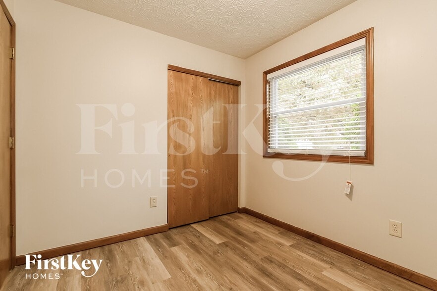 Building Photo - 6317 Watercrest Way