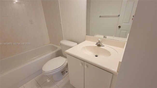 Building Photo - 5010 S Harbor Isles Dr