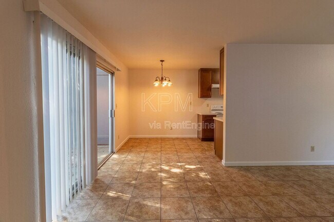 Building Photo - 3591 Quail Lakes Dr