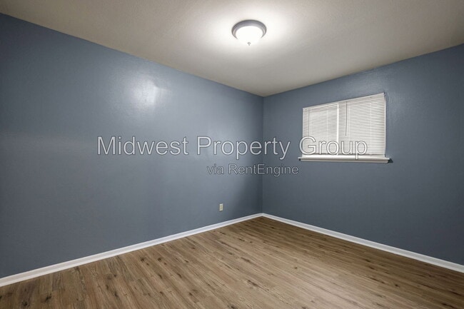 Building Photo - 1432 E Pitman Ave