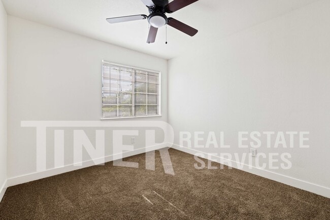 Building Photo - 8242 Scrub Oak Way