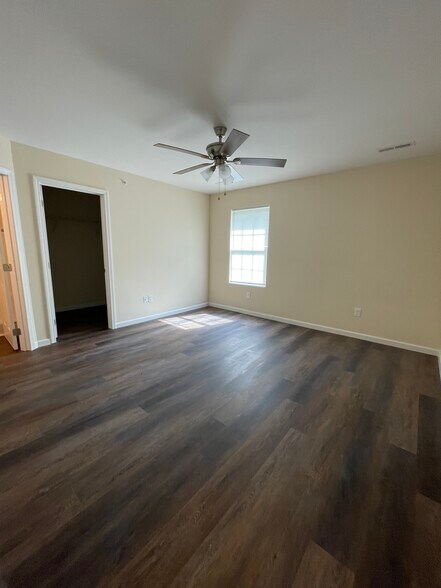 Building Photo - 2818 Brooks Landing Way