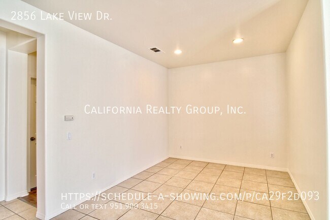 Building Photo - 2856 Lake View Dr