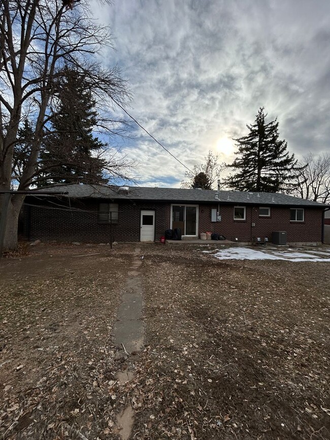 Building Photo - Ranch Style Home in Centennial