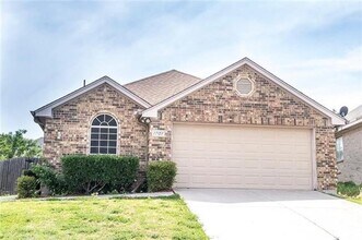 Building Photo - 1705 Vista Verde Cir