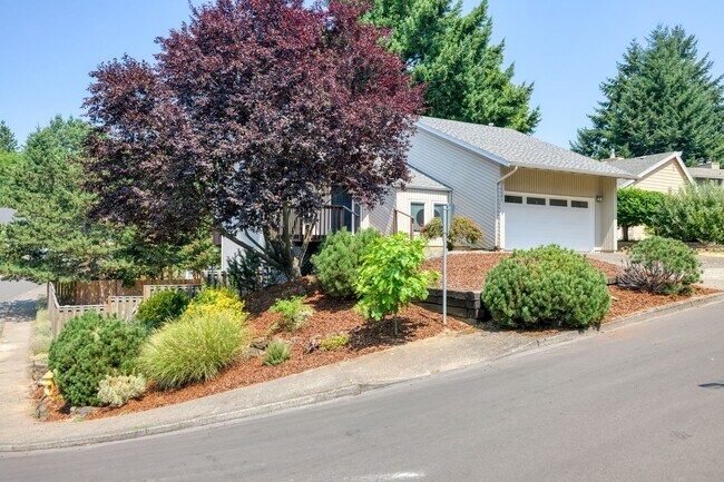 Building Photo - 3 Bedroom, 2.5 Bathroom Home Nestled in the Heart of Picks Landing Neighborhood
