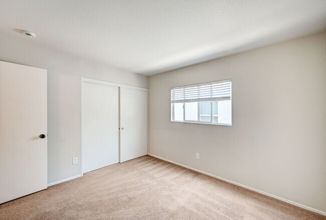 Building Photo - Beautiful 3 Bedroom Home!