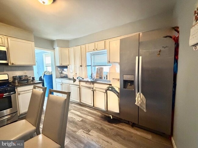 Building Photo - 128 Columbus Ave