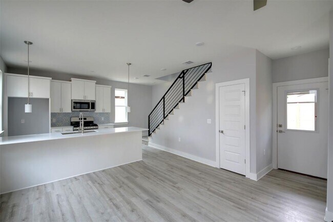 Building Photo - 6111 Carnation Terrace