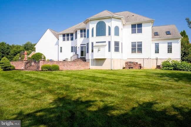 Building Photo - 19 Meadowlark Dr