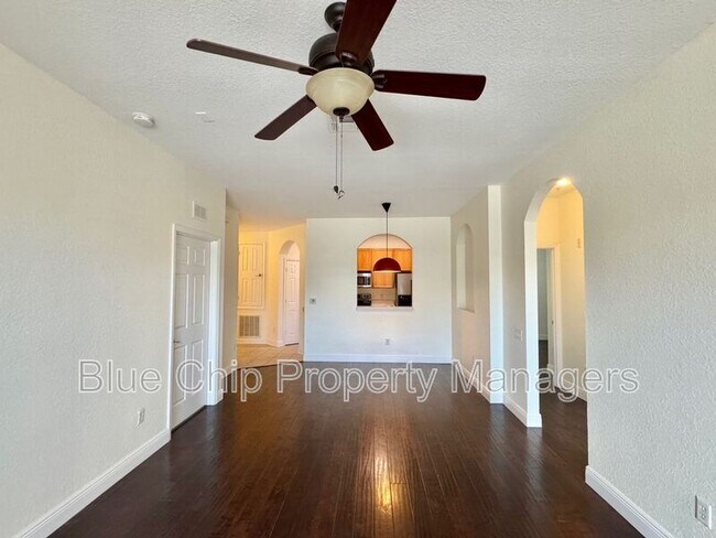 Building Photo - 6402 Cava Alta Dr