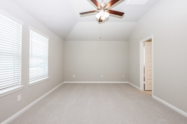 Building Photo - 3018 Tres Olivos Dr