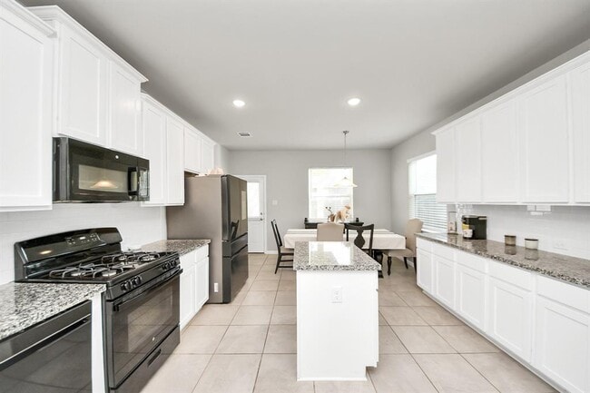 Building Photo - 6302 Prince Pl Dr