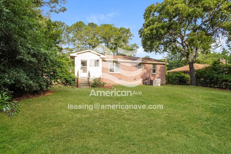 Building Photo - 3028 Dennis Dr