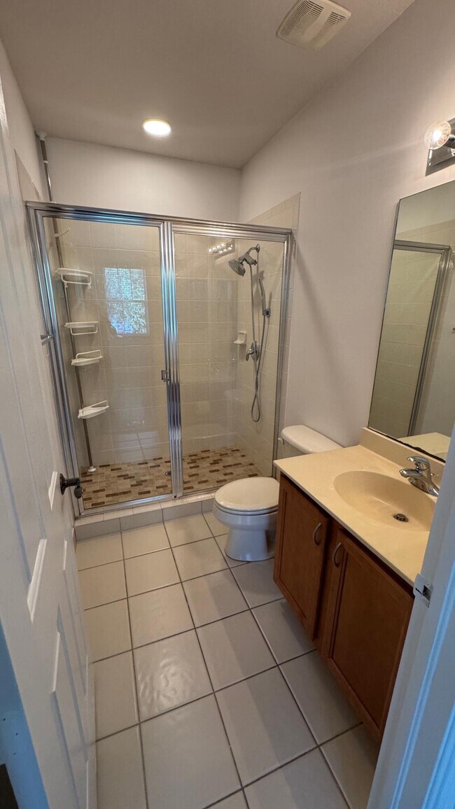 Building Photo - 430 Amador Ln